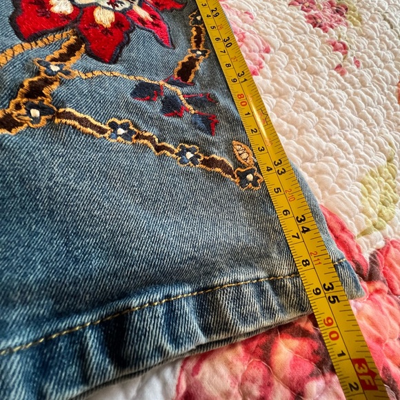 Alice + Olivia Denim with Floral Embroidered Accents Jeans - Picture 15 of 16